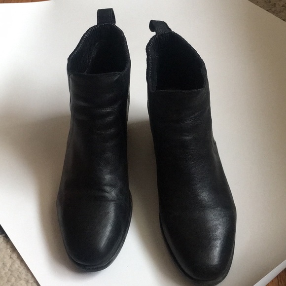 UGG leather Chelsea boots 9 - Picture 6 of 6
